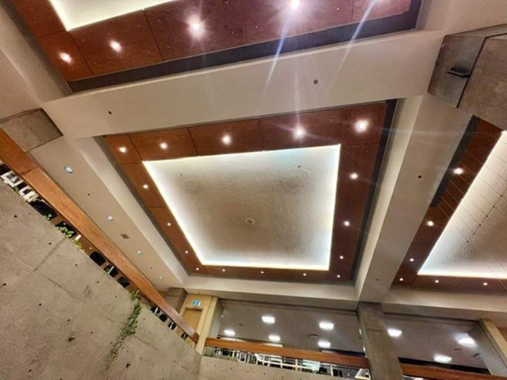 Services électriques adaptés aux besoins des commerces