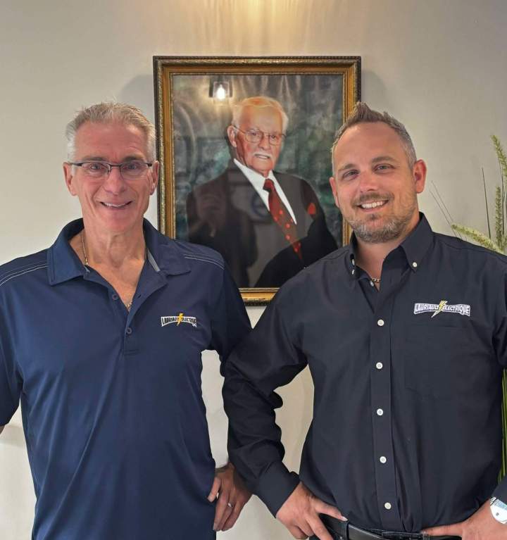 Yves (à gauche) : Directeur de 1984 à 2024 <br> François (sur la photo) : Directeur de 1959 à 1984 <br> Eric (sur la droite) : Directeur de 2024 à aujourd'hui